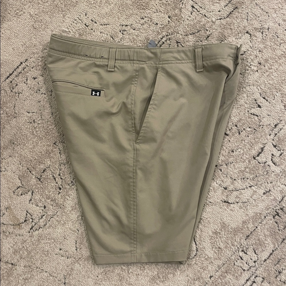 Under Armour Big Boys Khaki Flat Front Shorts - Picture 9 of 13